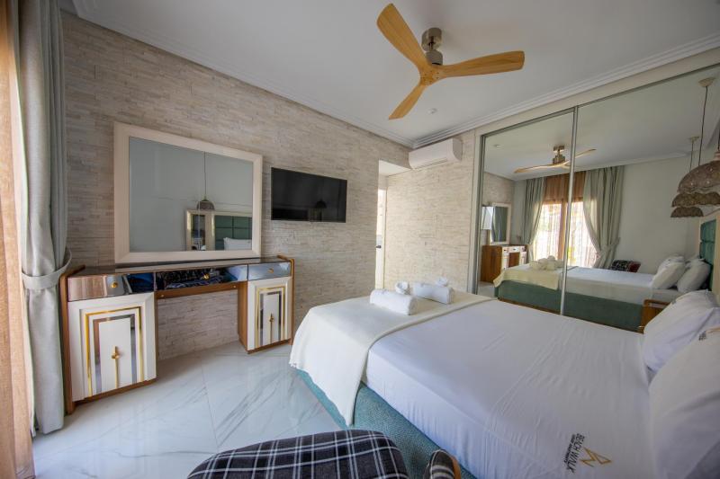 Two Bedrooms Suites With Hot Tub